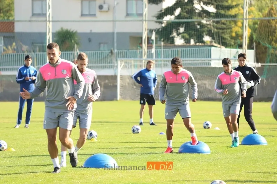 Foto 6 - Lacerda se reincorpora al grupo y Pedra y DeLorenzi no saltan al entrenamiento del Salamanca UDS