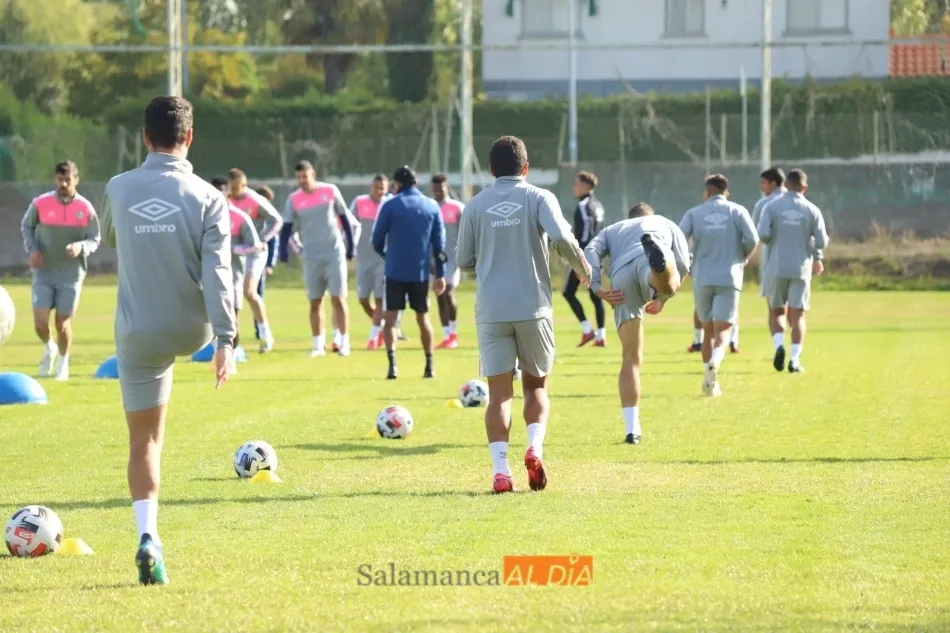 Foto 3 - Lacerda se reincorpora al grupo y Pedra y DeLorenzi no saltan al entrenamiento del Salamanca UDS