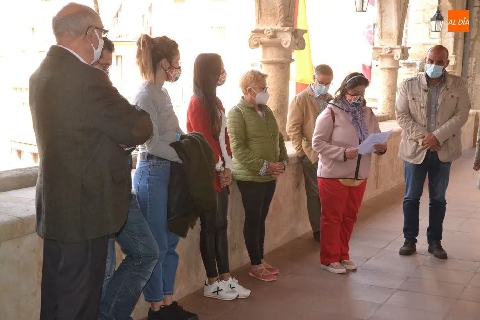 Foto 4 - Ciudad Rodrigo conmemora con la lectura de un manifiesto el D&iacute;a Mundial de la Salud Mental  
