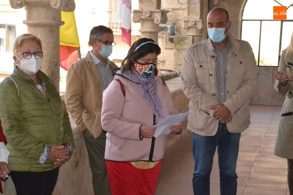 Foto 7 - Ciudad Rodrigo conmemora con la lectura de un manifiesto el D&iacute;a Mundial de la Salud Mental  