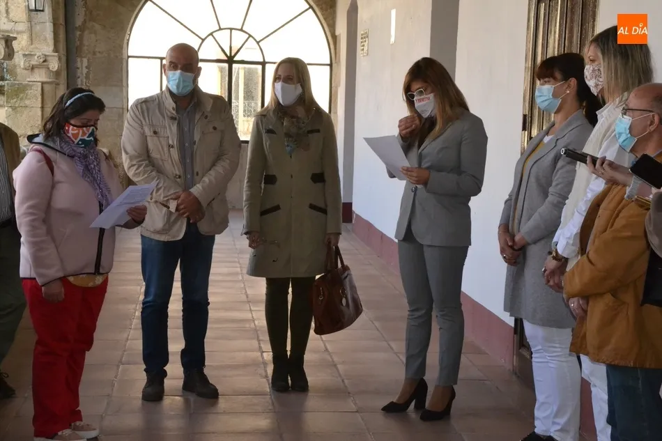 Foto 5 - Ciudad Rodrigo conmemora con la lectura de un manifiesto el D&iacute;a Mundial de la Salud Mental  