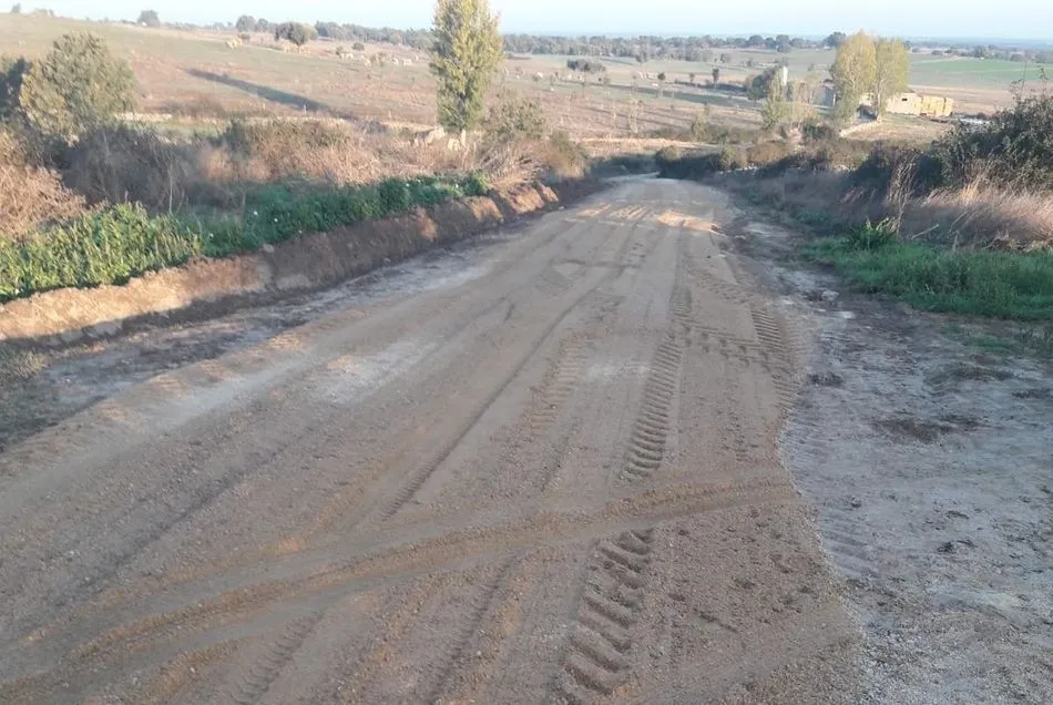 Foto 2 - Arreglo de caminos de concentraci&oacute;n parcelaria en Vitigudino y Majuges
