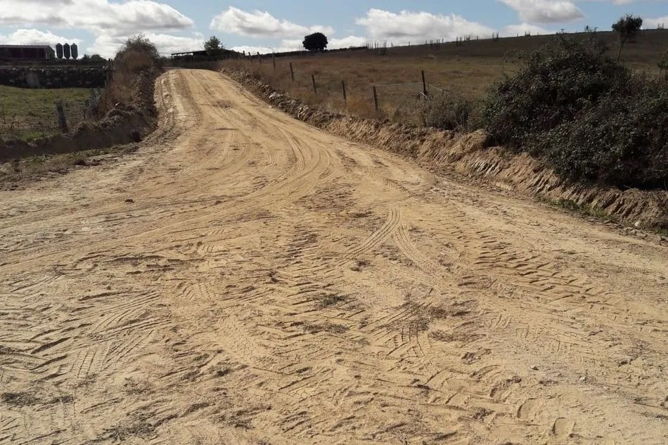 Foto 3 - Arreglo de caminos de concentraci&oacute;n parcelaria en Vitigudino y Majuges