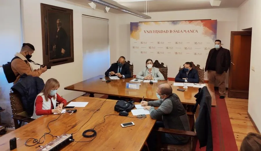 Representantes de la USAL en la presentación de la Estrategia Institucional de la Docencia para el Curso 2020-2021. Foto EP