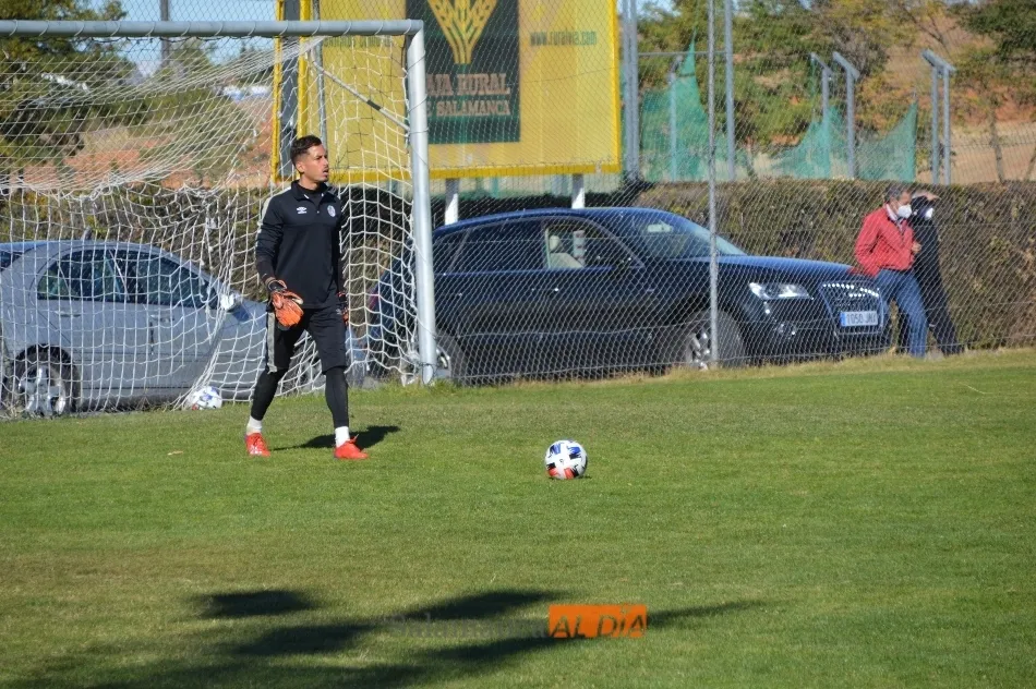 Foto 8 - DeLorenzi vuelve a entrenar con el Salamanca UDS y Madrigal se ausenta por lesi&oacute;n