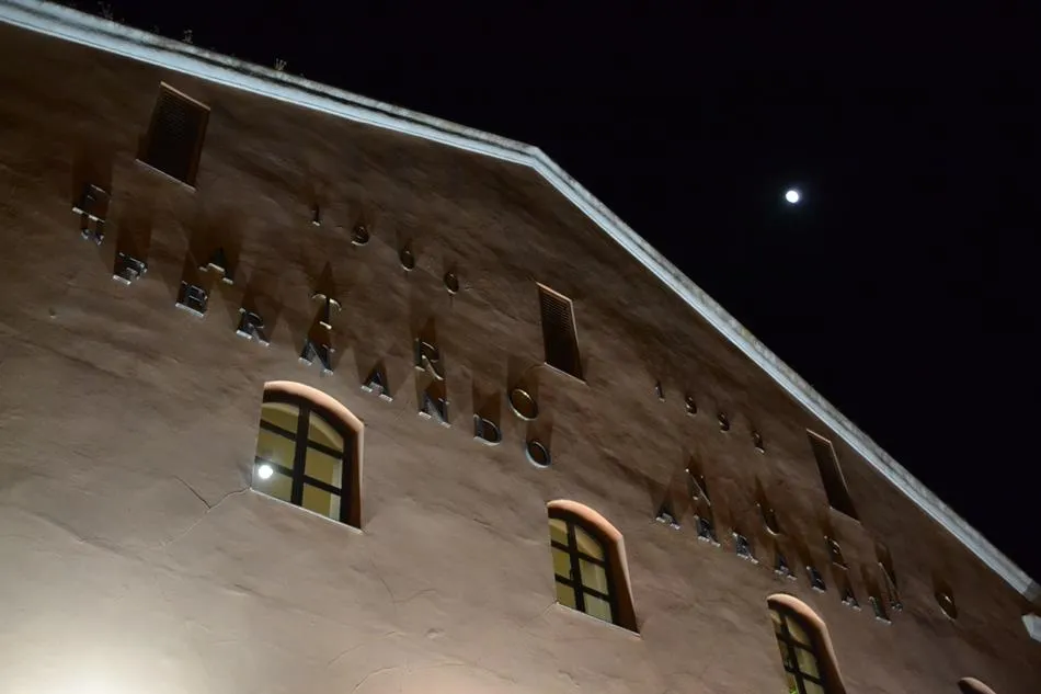 Los que tuvieran entradas del primer semestre teatral deben cambiarlas por otras  