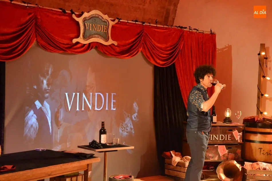 El sábado, cita en el Teatro Nuevo con la magia e ilusionismo de Miguel de Lucas  