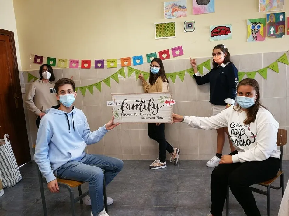 Foto 9 - El Colegio Santa Teresa de Jes&uacute;s celebra su fiesta con medidas de seguridad &ldquo;pero tambi&eacute;n...