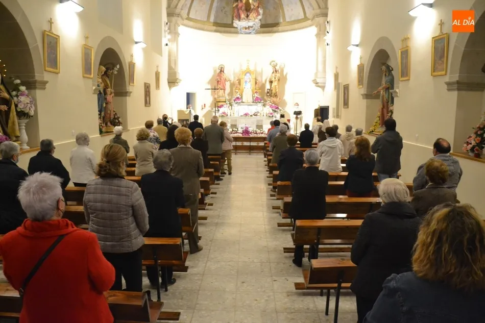 Foto 4 - Lleno en el Convento de las Carmelitas para festejar a Santa Teresa de Jes&uacute;s  