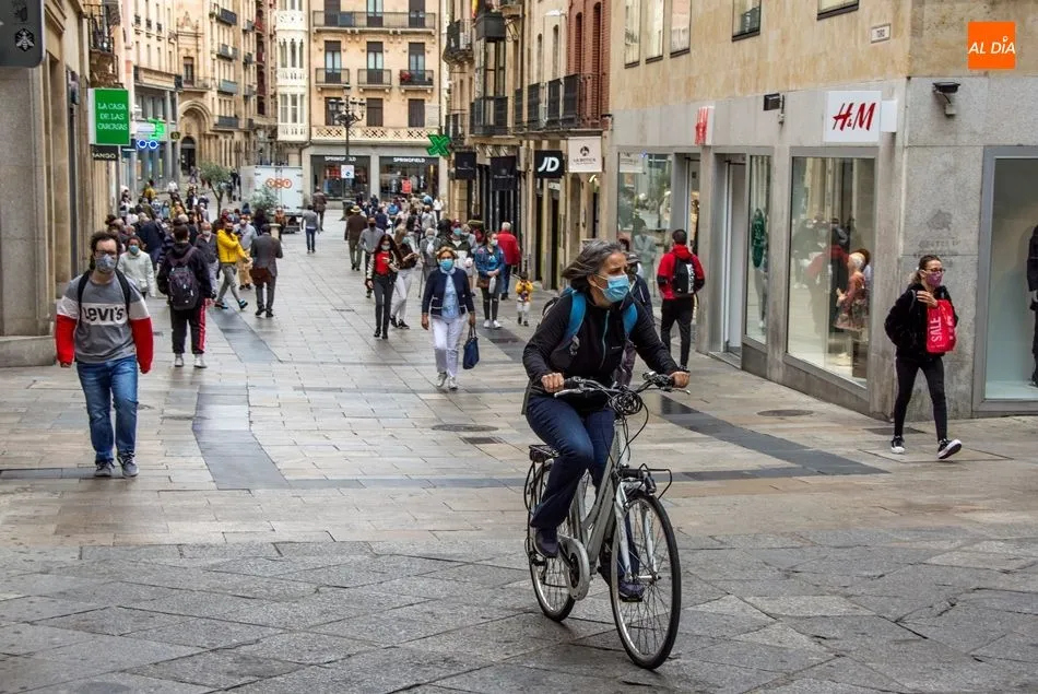 El confinamiento perimetral permite la movilidad dentro de la ciudad, pero no para salir de ella, salvo excepciones