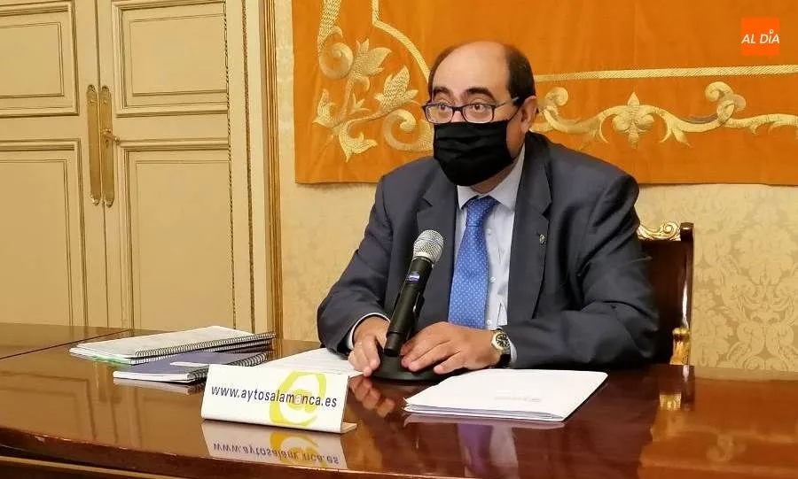 Rueda de prensa del concejal de Hacienda del Ayuntamiento de Salamanca, Fernando Rodríguez. Foto de Lydia González