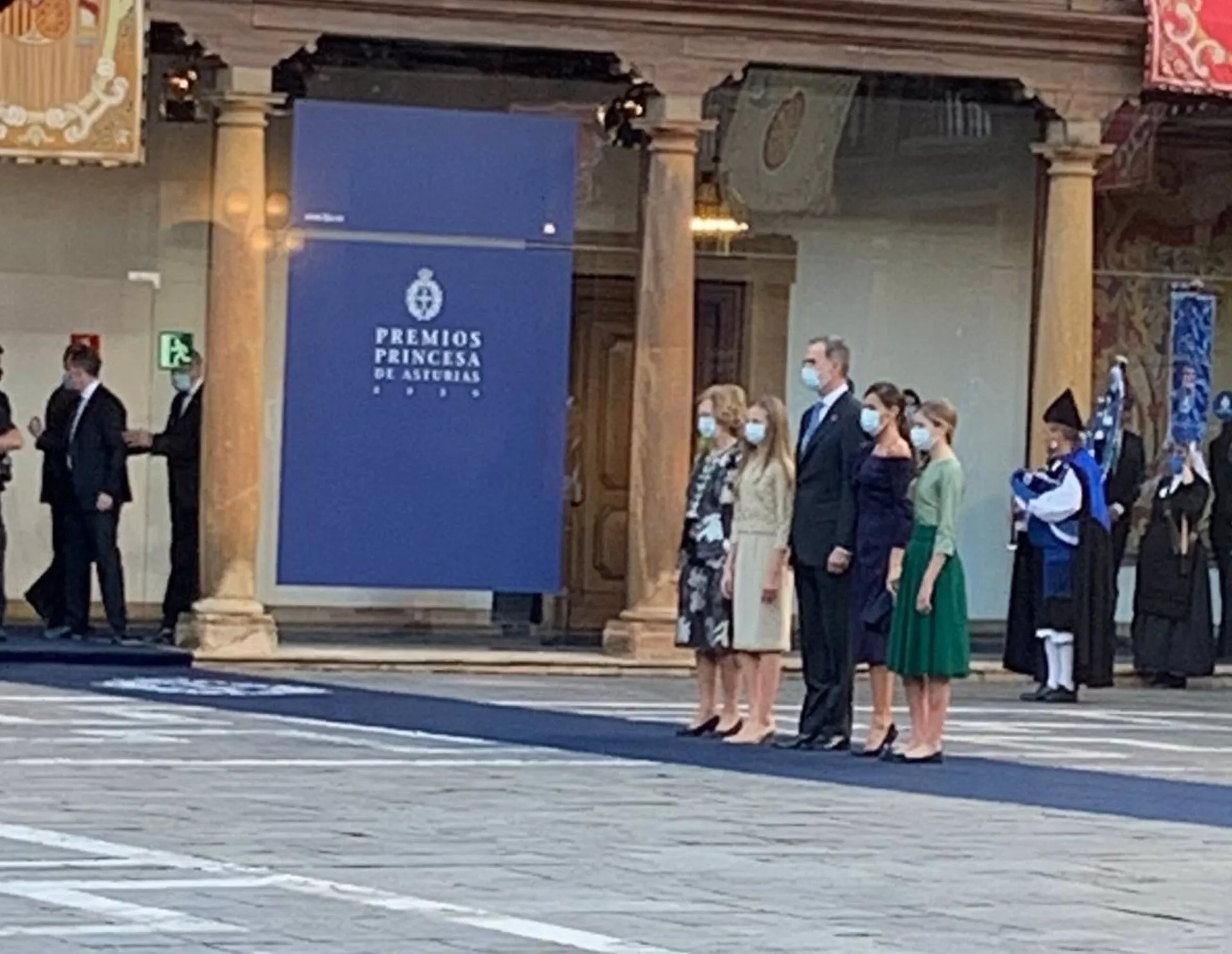 La Familia Real al inicio de la 40 gala de los Premios Princesa de Asturias. EP
