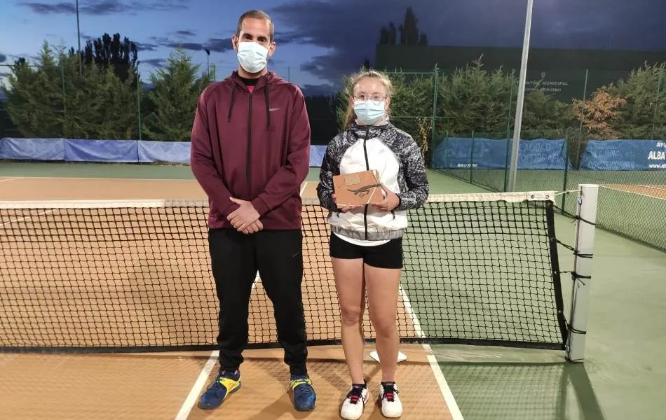 Carolina Benito se proclama campeona de las Fases Provinciales en categoría Cadete  