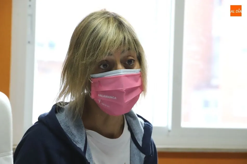 Nunchi Prieto, periodista, en la entrevista realizada en la Redacción de SALAMANCA AL DÍA. Foto de Lydia González