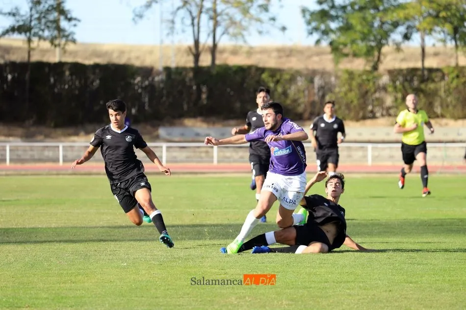 Foto 6 - Clay Silvas le manda un mensaje a Egea al darle la victoria al Salamanca UDS 'B' sobre el Cristo...