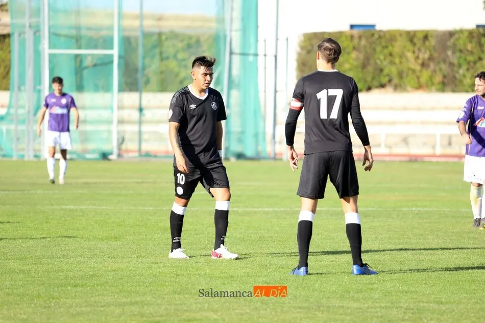 Foto 5 - Clay Silvas le manda un mensaje a Egea al darle la victoria al Salamanca UDS 'B' sobre el Cristo...