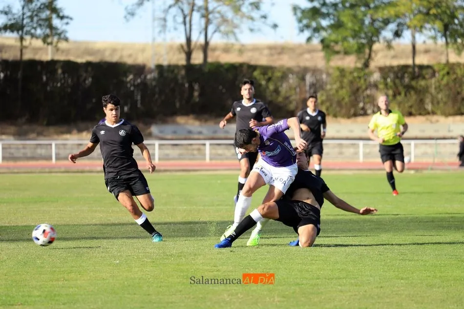 Foto 4 - Clay Silvas le manda un mensaje a Egea al darle la victoria al Salamanca UDS 'B' sobre el Cristo...
