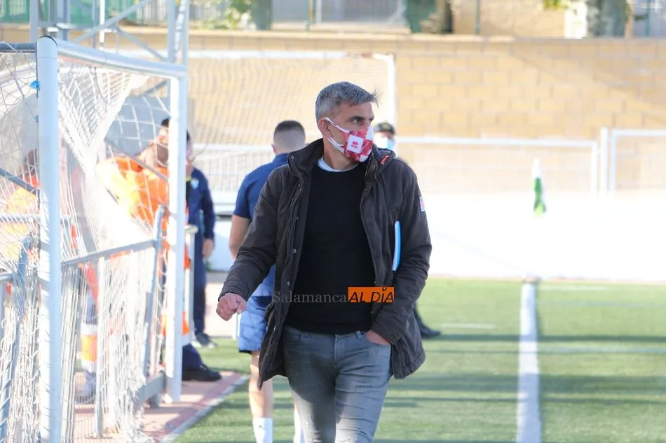 Foto 3 - El CD Guijuelo se estrena en Liga con empate a cero ante el Celta B (0-0)