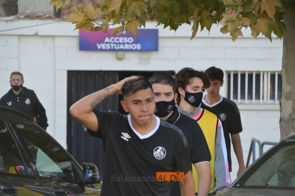 Foto 4 - El filial del Salamanca UDS se fue en el descanso del partido con el Cristo de Las Pistas&hellip;&nbsp;&iexcl;al...