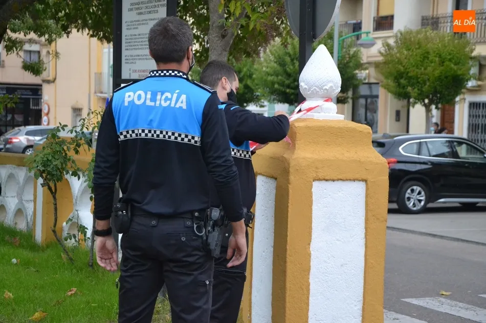 Foto 2 - La Polic&iacute;a Local cierra por precauci&oacute;n los parques de La Glorieta y La Florida  