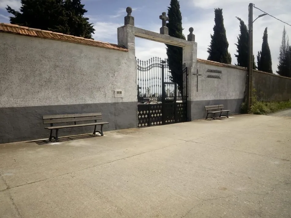 Entrada al cementerio de la villa chacinera - Ayto. de Guijuelo