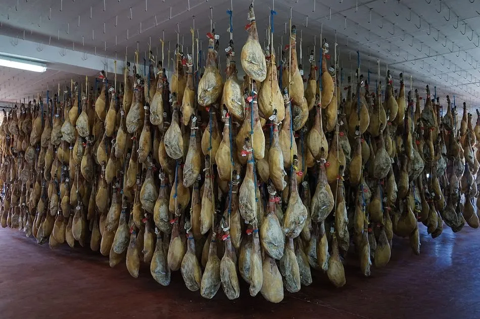 Imagen de un secadero en Guijuelo - Kiko Robles