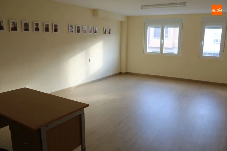 La Diputación entrega al Parque de Bomberos de Vitigudino un camión para trabajos en altura  