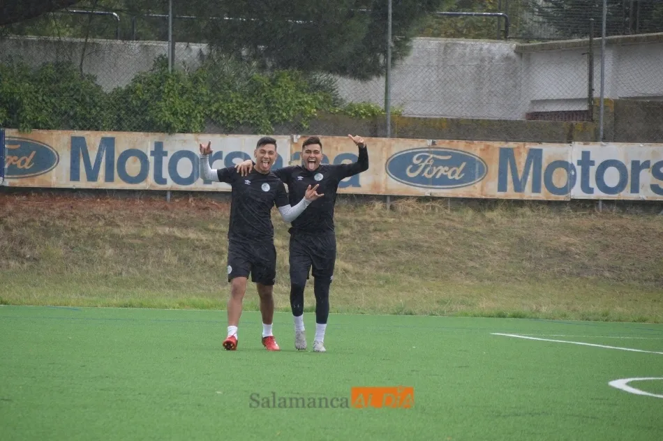 Foto 3 - Duma ya trabaja a las &oacute;rdenes de Egea y Madrigal sigue fuera de los entrenamientos del Salamanca...