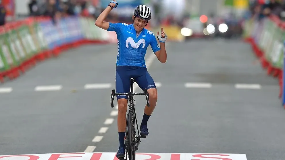 Soler cruza la meta en primera posición / AFP