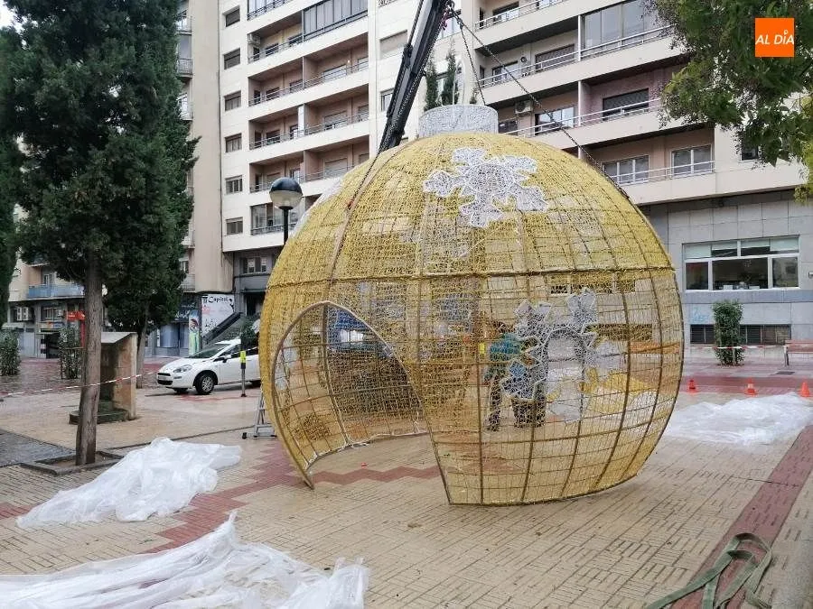 Foto 6 - Salamanca prepara sus pr&oacute;ximos ornamentos navide&ntilde;os