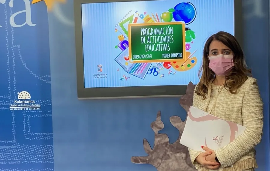 La concejala de Educación, Mª Victoria Bermejo, en la presentación de estas actividades