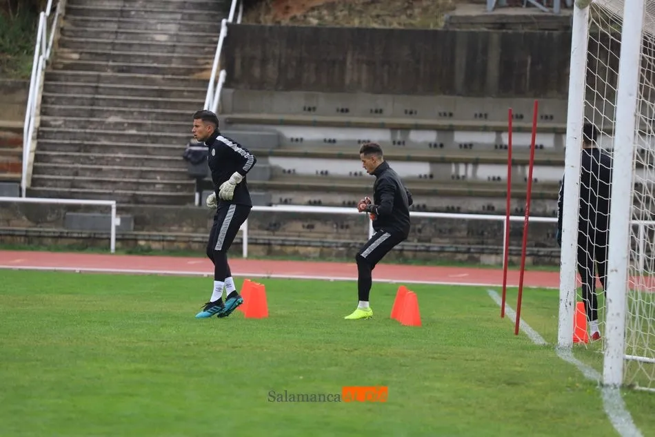Foto 11 - El Salamanca UDS trabaja en Las Pistas por &uacute;ltima vez antes de que Egea esconda sus cartas contra...
