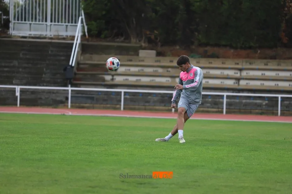 Foto 10 - El Salamanca UDS trabaja en Las Pistas por &uacute;ltima vez antes de que Egea esconda sus cartas contra...