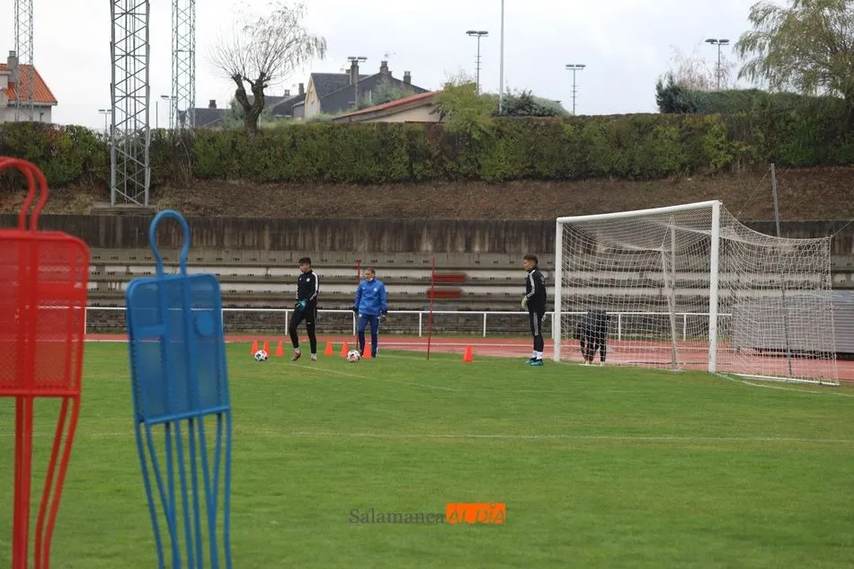 Foto 3 - El Salamanca UDS trabaja en Las Pistas por &uacute;ltima vez antes de que Egea esconda sus cartas contra...