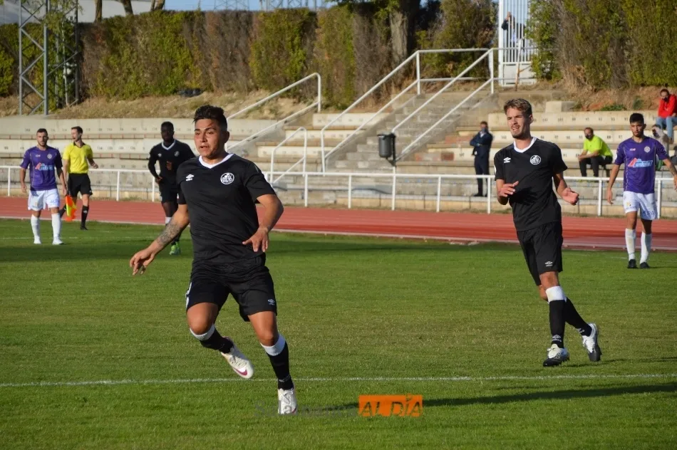 Denilson y Amis, en la jornada inaugural del campeonato