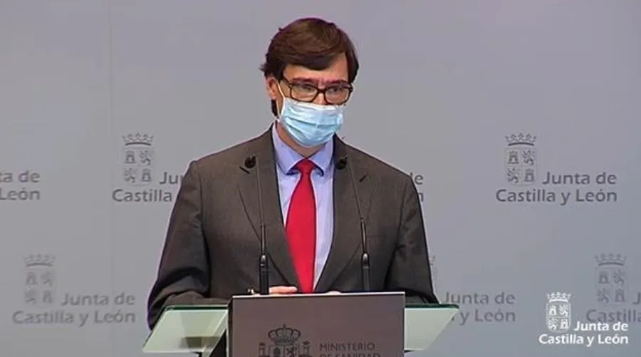 Rueda de prensa en Valladolid del ministro de Sanidad, Salvador Illa