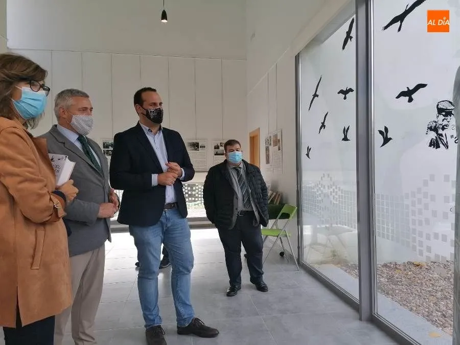 Foto 7 - Santa Marta homenajea a Delibes con una muestra sobre el escritor