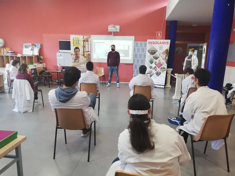 Foto 4 - El centro Insolamis recibe la visita del conocido chef Ruly