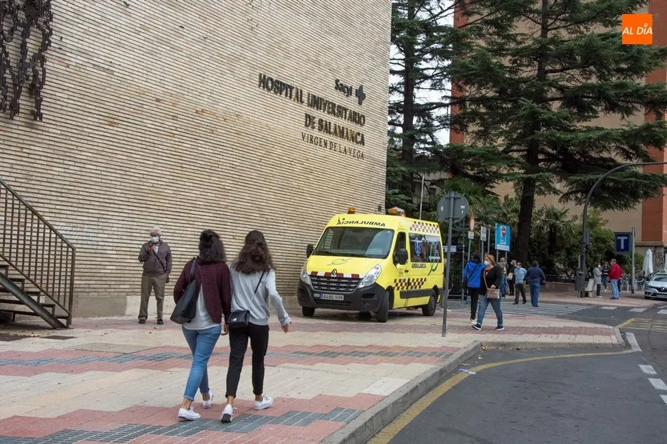 Las visitas y los acompañamientos a pacientes se suspenden en todos los hospitales de Castilla y...