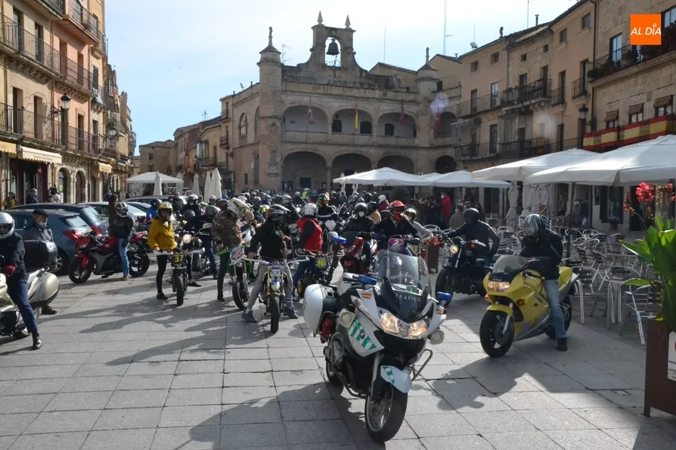 Los moteros mirobrigenses rinden tributo sobre sus monturas a José Antonio Salicio  
