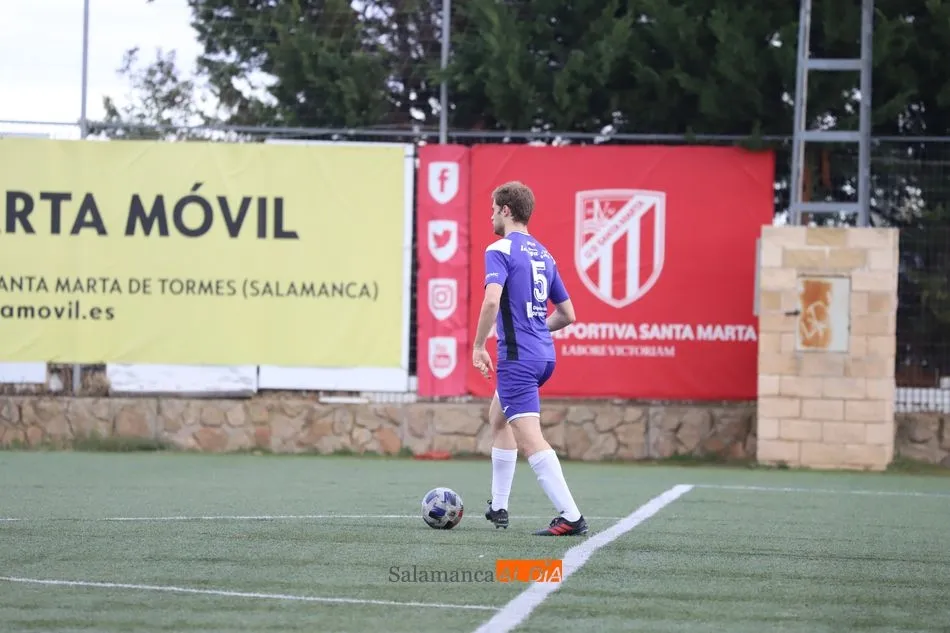 Foto 7 - Victorias del filial del Salamanca UDS y el Santa Marta y derrota para el Pe&ntilde;aranda este fin de...