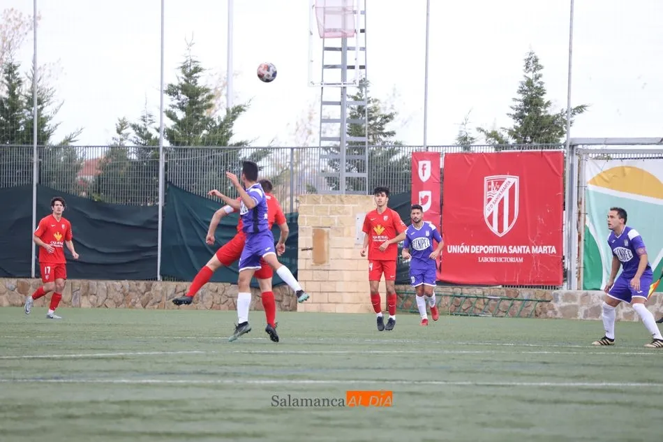 Foto 2 - Victorias del filial del Salamanca UDS y el Santa Marta y derrota para el Pe&ntilde;aranda este fin de...