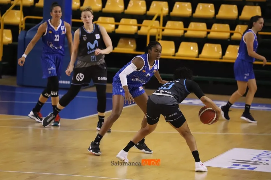 Foto 6 - El Perfumer&iacute;as Avenida suda la gota gorda para superar a un fiero Movistar Estudiantes (63-58)