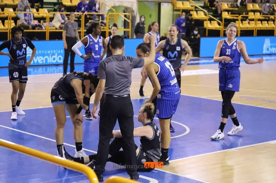 Foto 2 - El Perfumer&iacute;as Avenida suda la gota gorda para superar a un fiero Movistar Estudiantes (63-58)