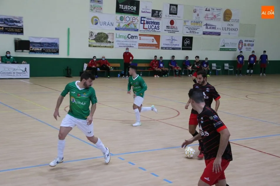 Foto 8 - Sufrida victoria del Piensos Dur&aacute;n Albense en el estreno ante el Segosala en el &uacute;ltimo minuto...