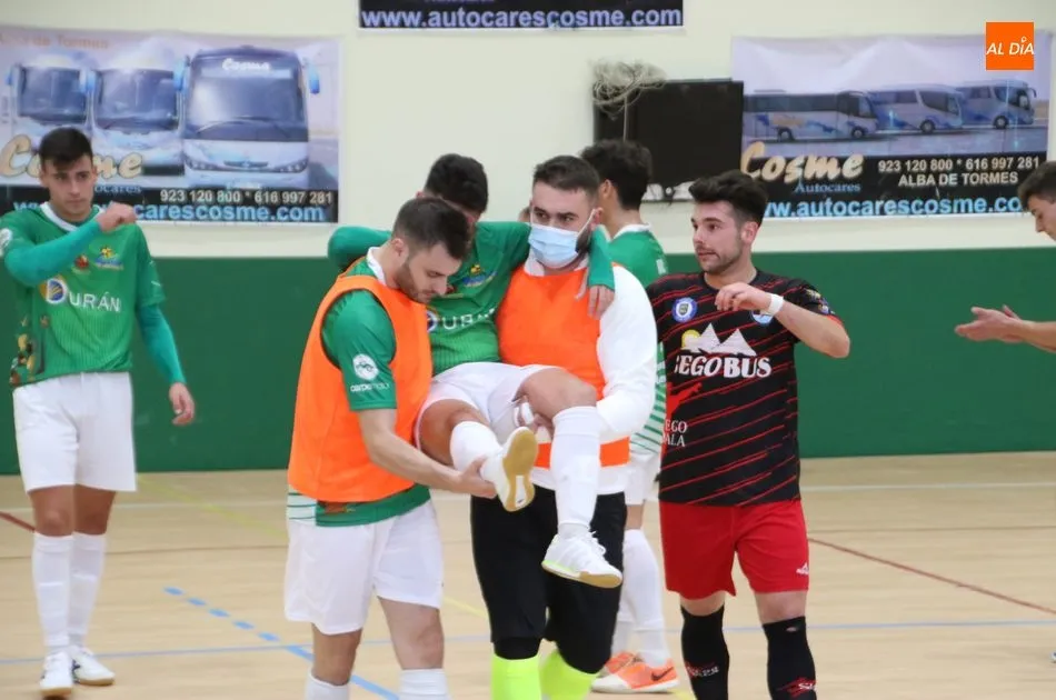 Foto 4 - Sufrida victoria del Piensos Dur&aacute;n Albense en el estreno ante el Segosala en el &uacute;ltimo minuto...