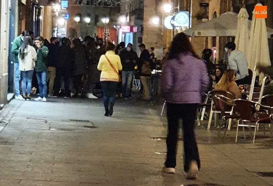 Foto 7 - Ambiente festivo desde algunos balcones en pisos c&eacute;ntricos de la ciudad