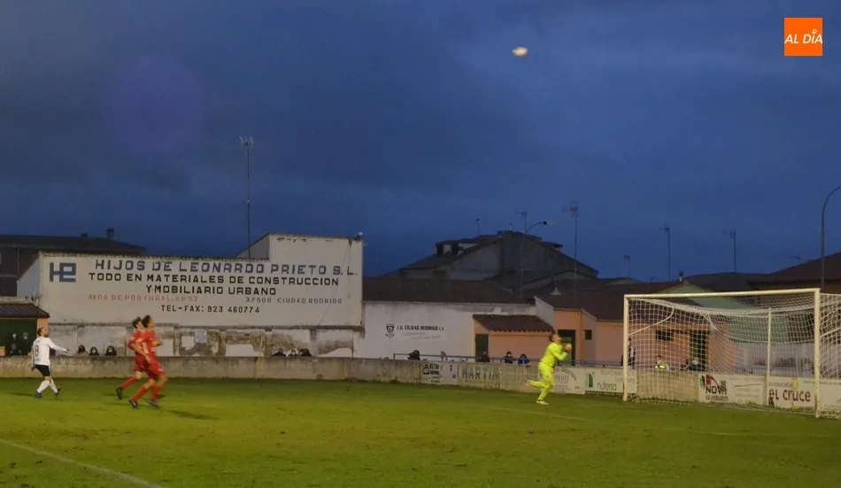 Foto 10 - El Juvenil de la UD Santa Marta se queda con el Triangular organizado por el Ciudad Rodrigo CF  