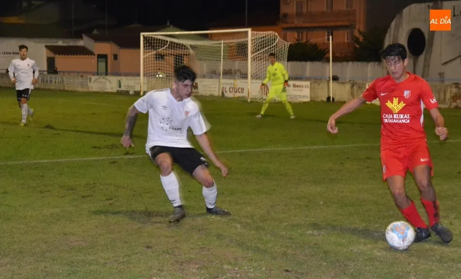 Foto 6 - El Juvenil de la UD Santa Marta se queda con el Triangular organizado por el Ciudad Rodrigo CF  