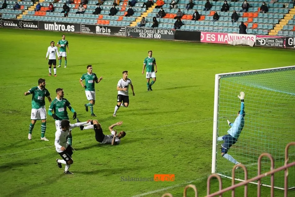 Foto 10 - Dos zarpazos con sabor mexicano de &lsquo;Puma&rsquo; y Jorge Mora le dan la victoria al Salamanca UDS...